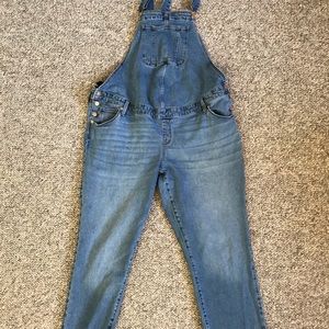 Maternity overalls